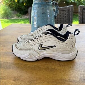 Nike  White Sneakers